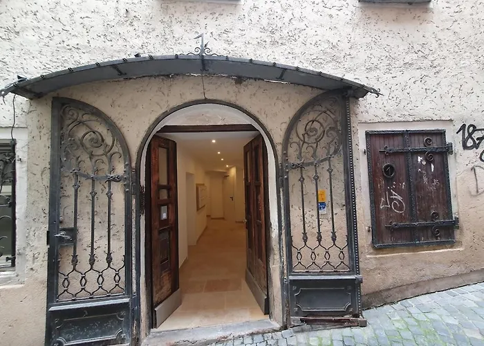 Blaue Lilie Im Herzen Der Altstadt شقة
